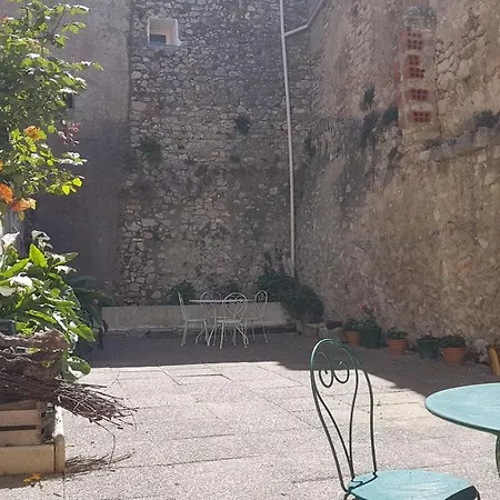 Corbieres Maison Familiale 6 Pers. Avec Cour De 120m² Clim Et Parking 펜션
