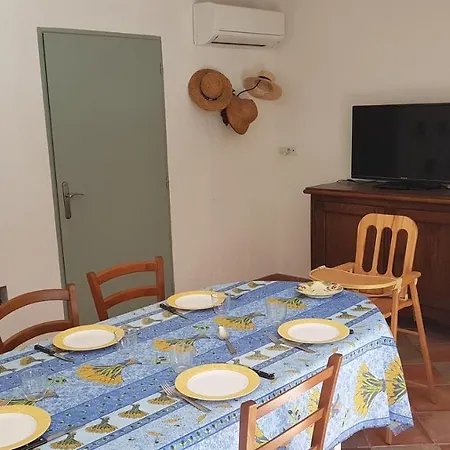 Corbieres Maison Familiale 6 Pers. Avec Cour De 120m² Clim Et Parking 펜션 Roquefort-des-Corbières
