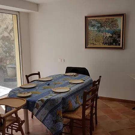 Corbieres Maison Familiale 6 Pers. Avec Cour De 120m² Clim Et Parking * Roquefort-des-Corbières